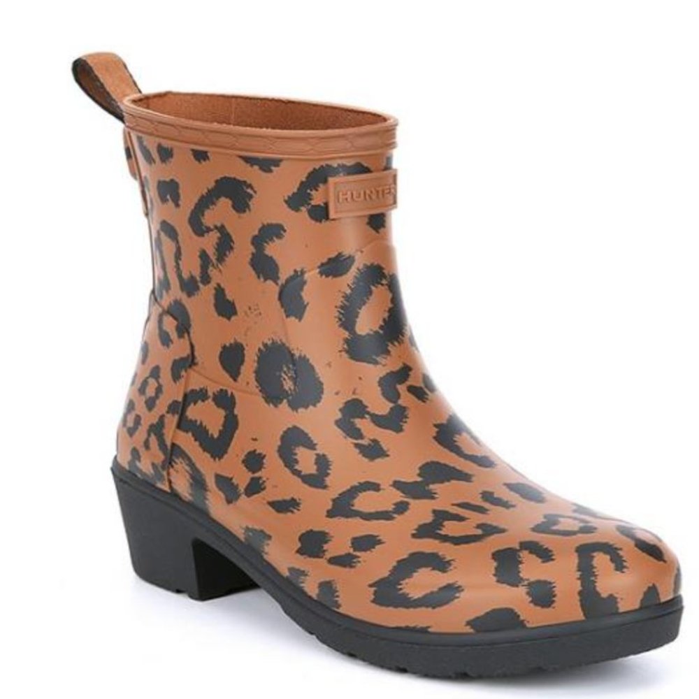 hunter - leopard ankle rain boots - size 6
